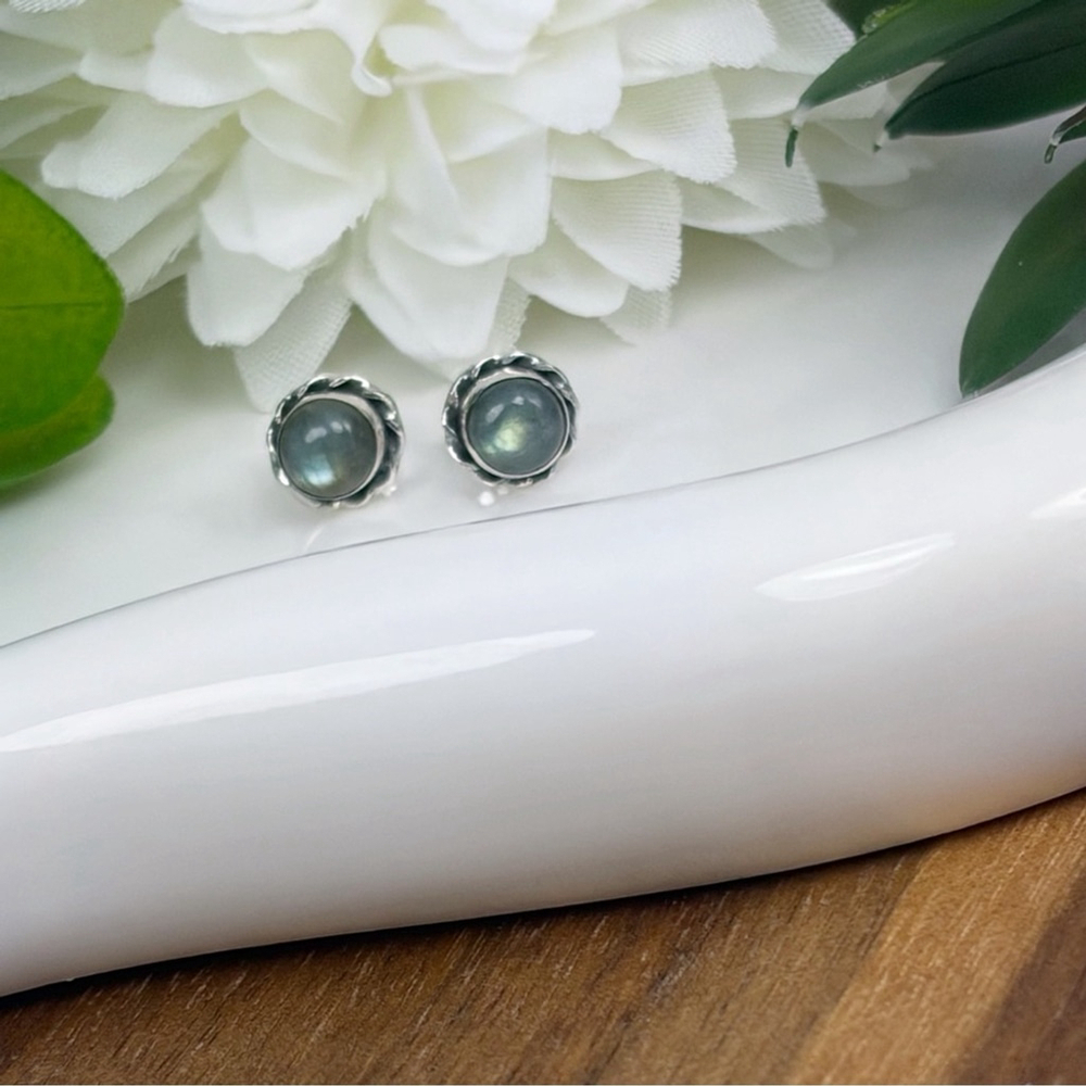 Blue & Green Flash Labradorite Earrings Pure Sterling Silver 925 Round Stud New - Picture 5 of 7